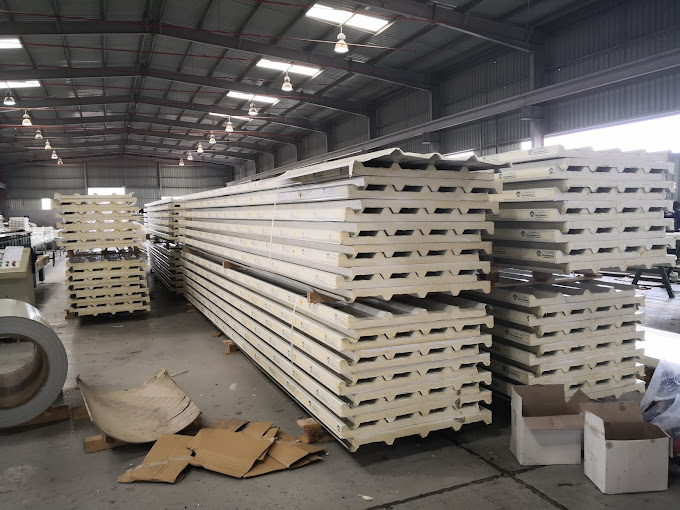 Wall Sandwich Panel / Flat panel (Aluminium & G.I)